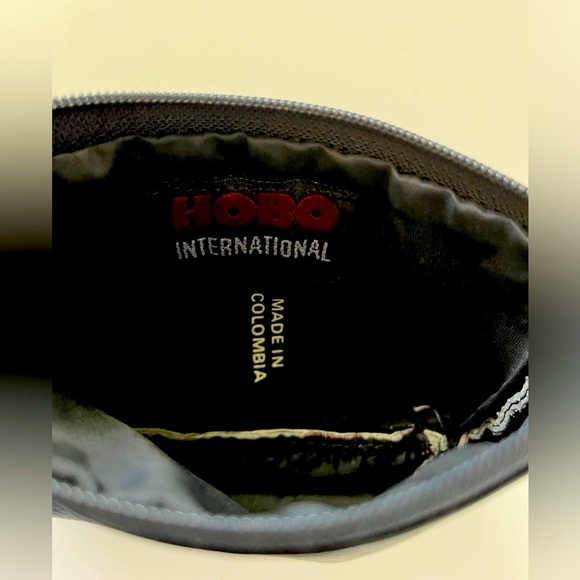 HOBO International small black pouch. Pebbled, soft leather. Excellent shape. - Picture 6 of 6